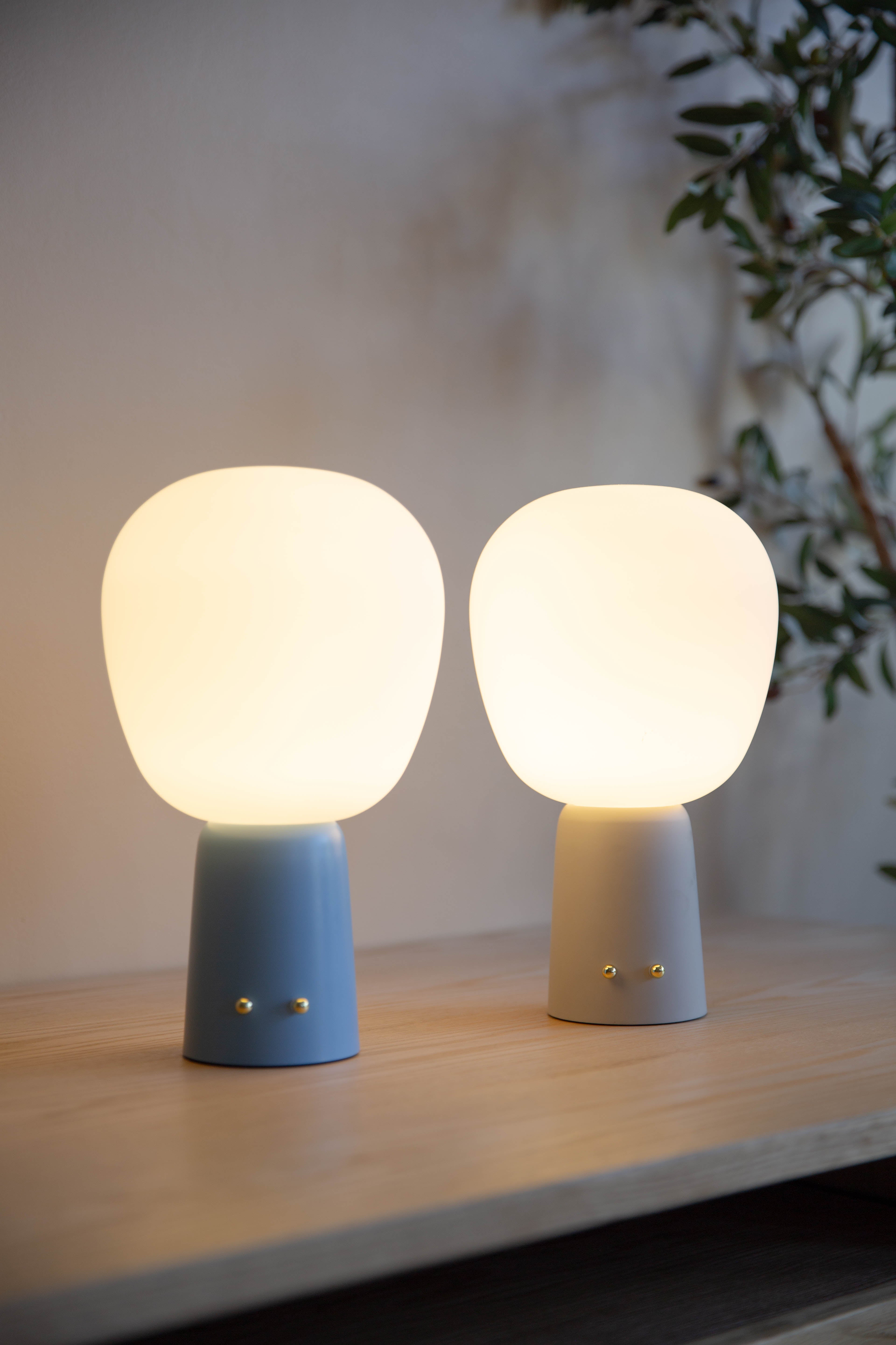 Iris Table Lamp